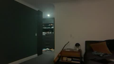 dartanian0001 online show from November 2025 09:00:02 AM