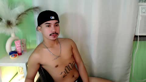 Snapshot of dave_cummers chatting on June 2026 02:45:02 AM DAVE online show from June 2026 02:45:02 AM