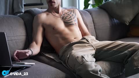 davi_23 online show from January 2025 10:41:02 AM