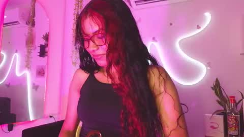 Snapshot of daviana_hill_ chatting on March 2026 01:26:02 PM Davi online show from March 2026 01:26:02 PM