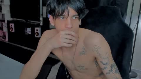 davis online show from April 2026 01:50:01 AM