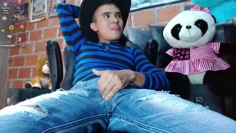 dayro_dduran online show from March 2026 07:44:01 PM