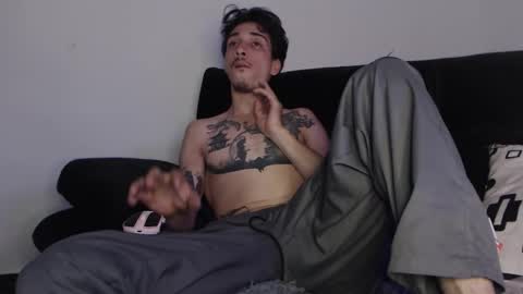 Snapshot of dazzayyy chatting on October 2025 10:31:01 PM dazzayy online show from October 2025 10:31:01 PM