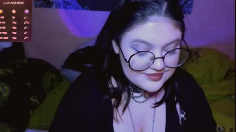 Luna online show from December 2025 10:10:02 AM