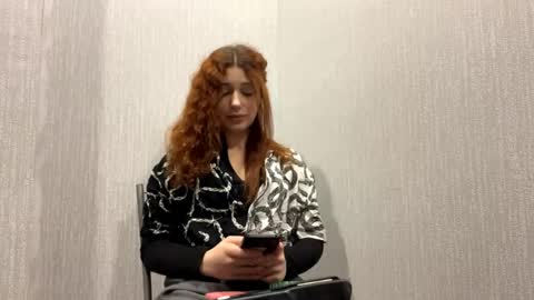 Mia online show from April 2026 03:27:02 AM