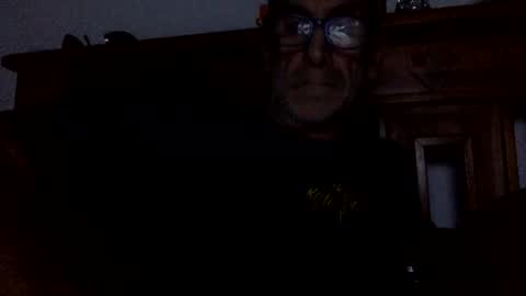 deanofflove2210 online show from December 2024 07:00:02 PM