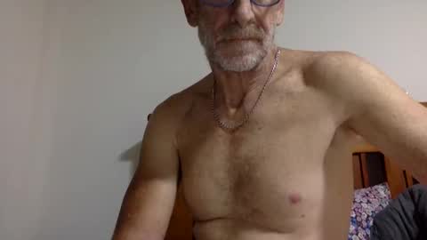 deanofflove2210 online show from February 2025 04:11:02 AM