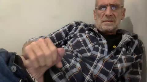 deanofflove221000 online show from April 2026 01:47:01 AM