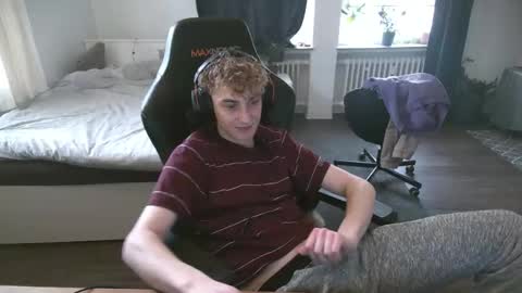 Dean online show from December 2025 01:53:01 PM