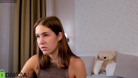 Jennifer online show from March 2026 12:06:02 AM