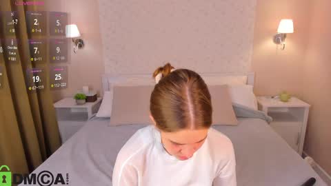 Jennifer online show from April 2026 11:46:02 PM