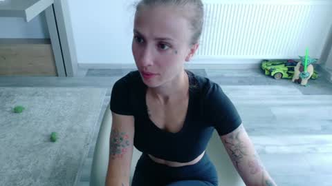 Snapshot of deidi_sweet chatting on July 2026 09:03:01 AM Di online show from July 2026 09:03:01 AM