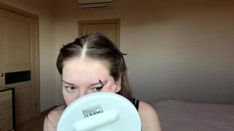 Mila online show from April 2026 02:14:02 PM