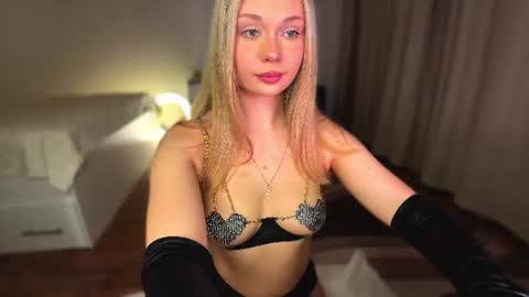 Snapshot of delanona chatting on July 2026 11:11:02 PM Dia online show from July 2026 11:11:02 PM