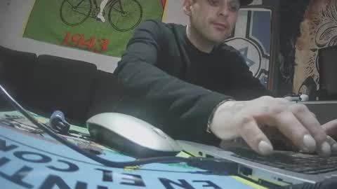 Snapshot of delaylaylay chatting on March 2026 12:01:02 AM delaylaylay online show from March 2026 12:01:02 AM