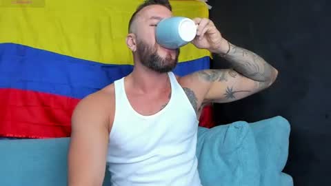 Delessandro online show from June 2026 10:51:01 PM