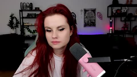 dellacrush_ online show from March 2026 05:13:02 PM