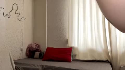 Sia online show from April 2026 01:19:01 PM