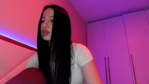 delly_love online show from April 2026 07:26:01 PM