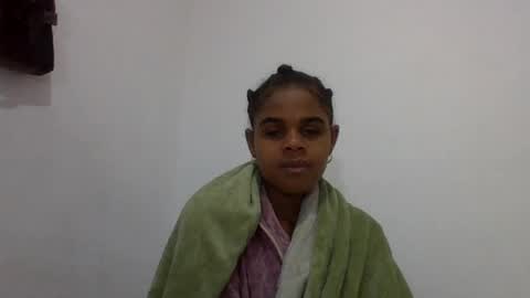 delphine online show from June 2026 03:42:01 AM