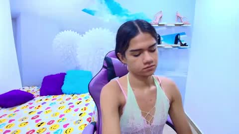 DEMI online show from October 2025 12:45:02 PM