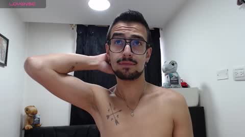 demian_val_4 online show from February 2026 12:01:01 PM