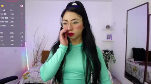 Snapshot of demyanderson_ chatting on June 2026 12:33:01 AM Demy online show from June 2026 12:33:01 AM