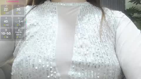 Snapshot of denise_babe_ chatting on May 2026 11:04:02 AM Laura online show from May 2026 11:04:02 AM