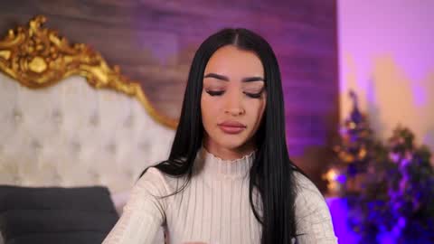 denisedevilles online show from January 2025 08:52:01 AM