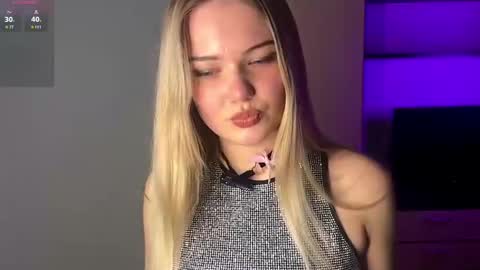 Luna online show from April 2026 04:40:01 PM