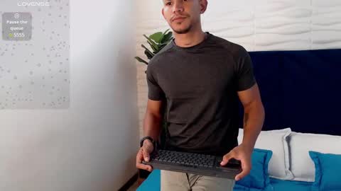 Dereck Myers online show from December 2024 03:03:02 AM