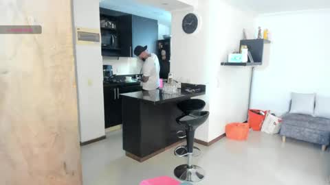 dereckgreen online show from April 2026 06:47:01 PM