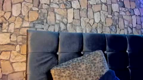 DEREKK   online show from January 2025 06:06:02 AM