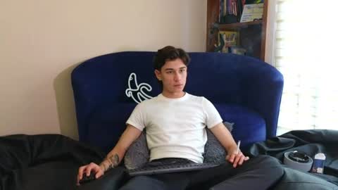 Derek online show from June 2026 09:28:02 PM