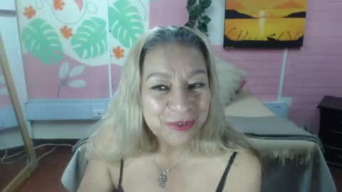 Snapshot of desire_latin chatting on June 2026 04:22:02 PM VALERIA online show from June 2026 04:22:02 PM