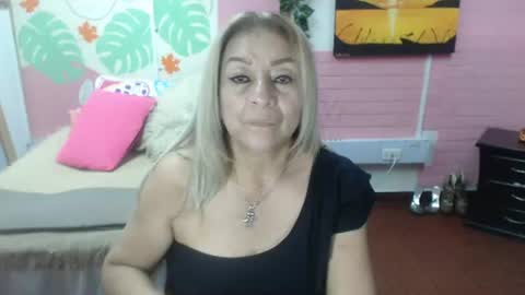 Snapshot of desire_latin chatting on July 2026 04:46:02 PM VALERIA online show from July 2026 04:46:02 PM