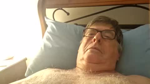 Desmon1958 online show from April 2026 06:32:02 PM