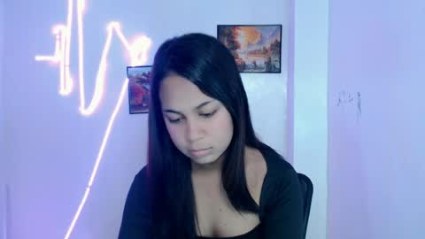 Snapshot of dess_morena chatting on June 2026 08:33:02 AM Dess online show from June 2026 08:33:02 AM