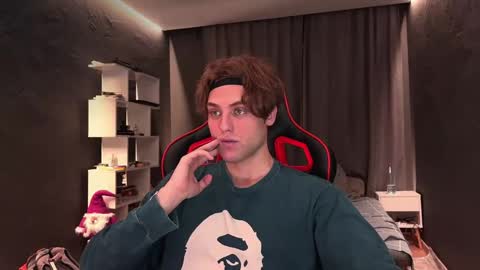 devilnut1 online show from November 2025 06:36:02 AM