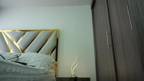 Devin Hunter online show from February 2025 05:06:01 PM