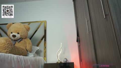 Devin Hunter online show from November 2025 12:46:01 AM