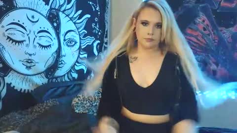 devyn winter online show from November 2025 07:36:01 PM