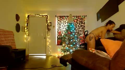 Snapshot of diamondmonroexo chatting on December 2025 06:13:02 PM DiamondMonroeXo online show from December 2025 06:13:02 PM