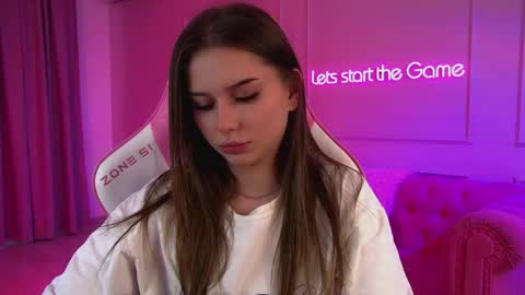 Snapshot of dianabecker chatting on May 2026 06:40:02 AM Diana online show from May 2026 06:40:02 AM