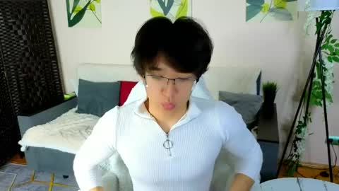 Adam online show from April 2026 06:28:02 AM