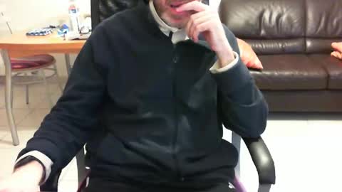 didonc from france..... online show from April 2026 07:55:01 PM