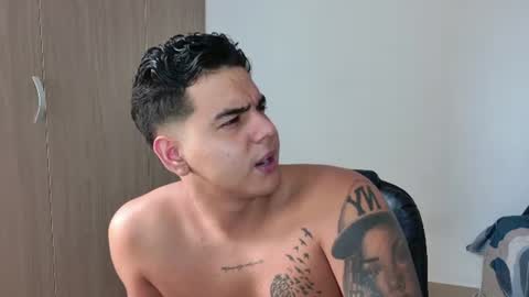 Snapshot of diego_cazas chatting on June 2026 08:33:02 PM DIEGO CAZAS online show from June 2026 08:33:02 PM
