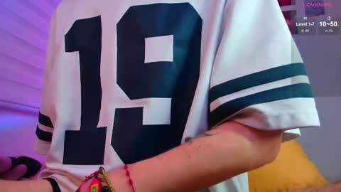 Julian Independent Model online show from March 2026 01:10:01 AM