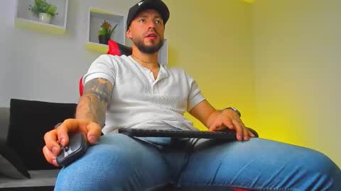 Angel Dimitri online show from October 2025 04:49:02 PM