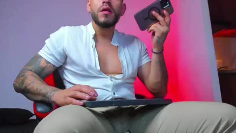 Angel Dimitri online show from December 2025 04:41:01 AM